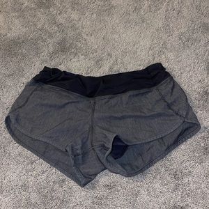 Lulu Lemon Grey low rise lined shorts 2.5”